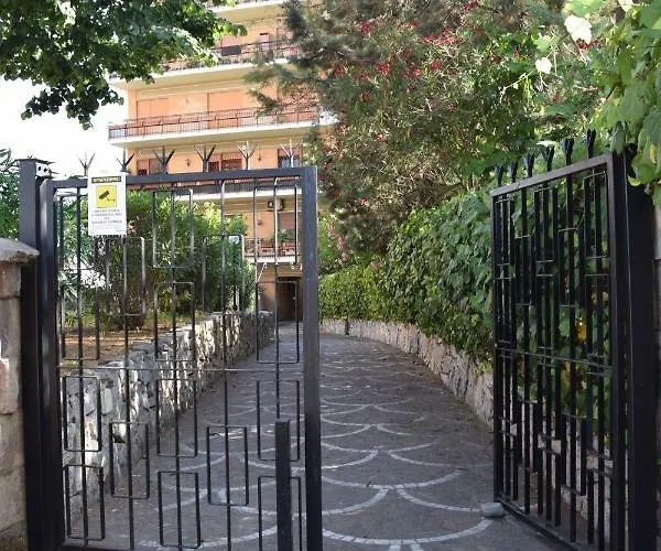 Eva's House アパート ローマ